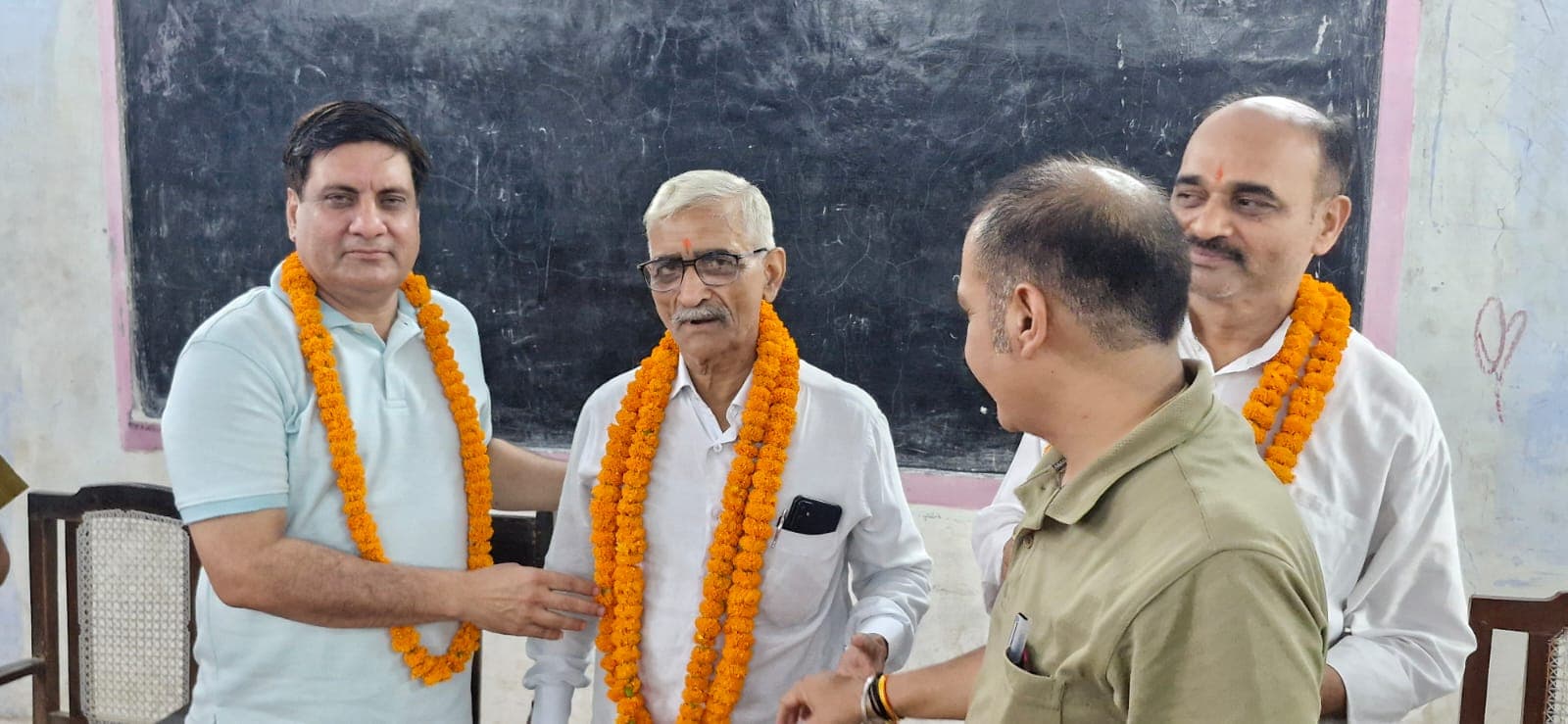 विमलेश शर्मा विमल का विष्णु इंटर कॉलेज में जोरदार स्वागत