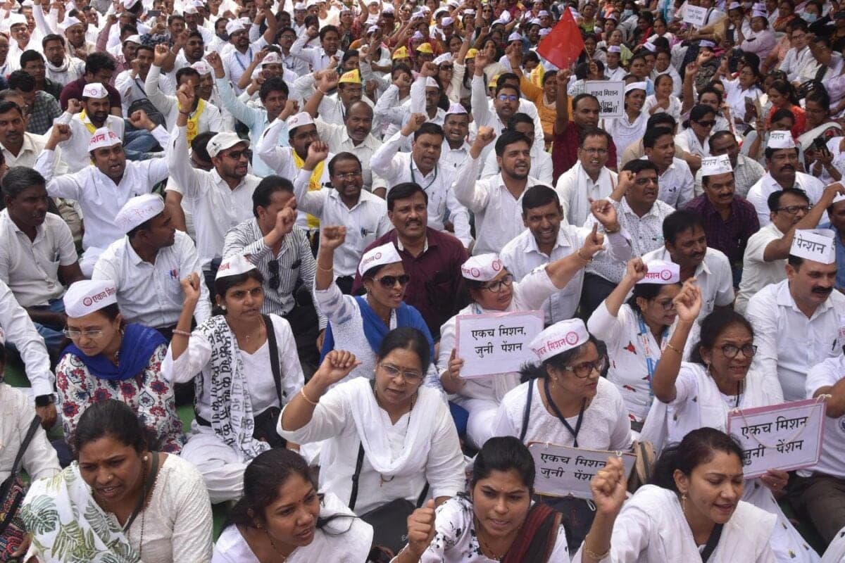 Old Pension Scheme : पुरानी पेंशन स्कीम की होगी वापसी? सरकार कर दिया साफ, रास्ता भी बता दिया
